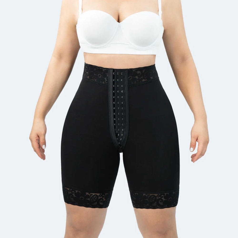 Short levanta cola Shapewear